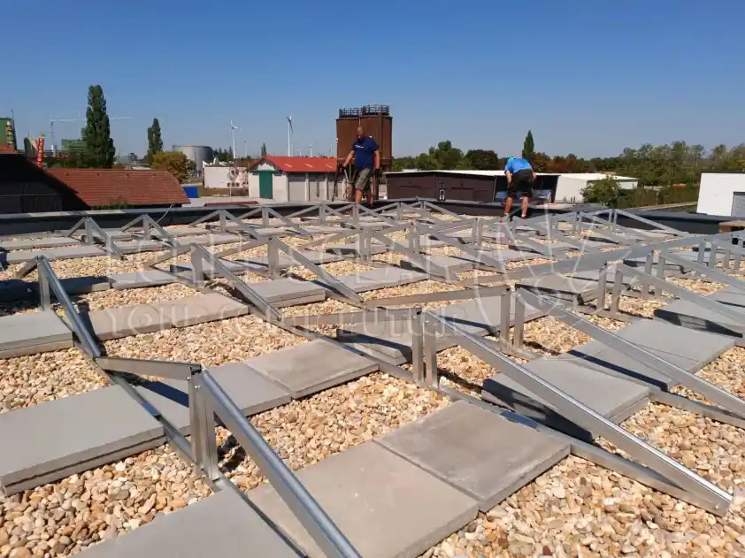 Cum se instalează sistemul de montare solar cu balast est-vest?